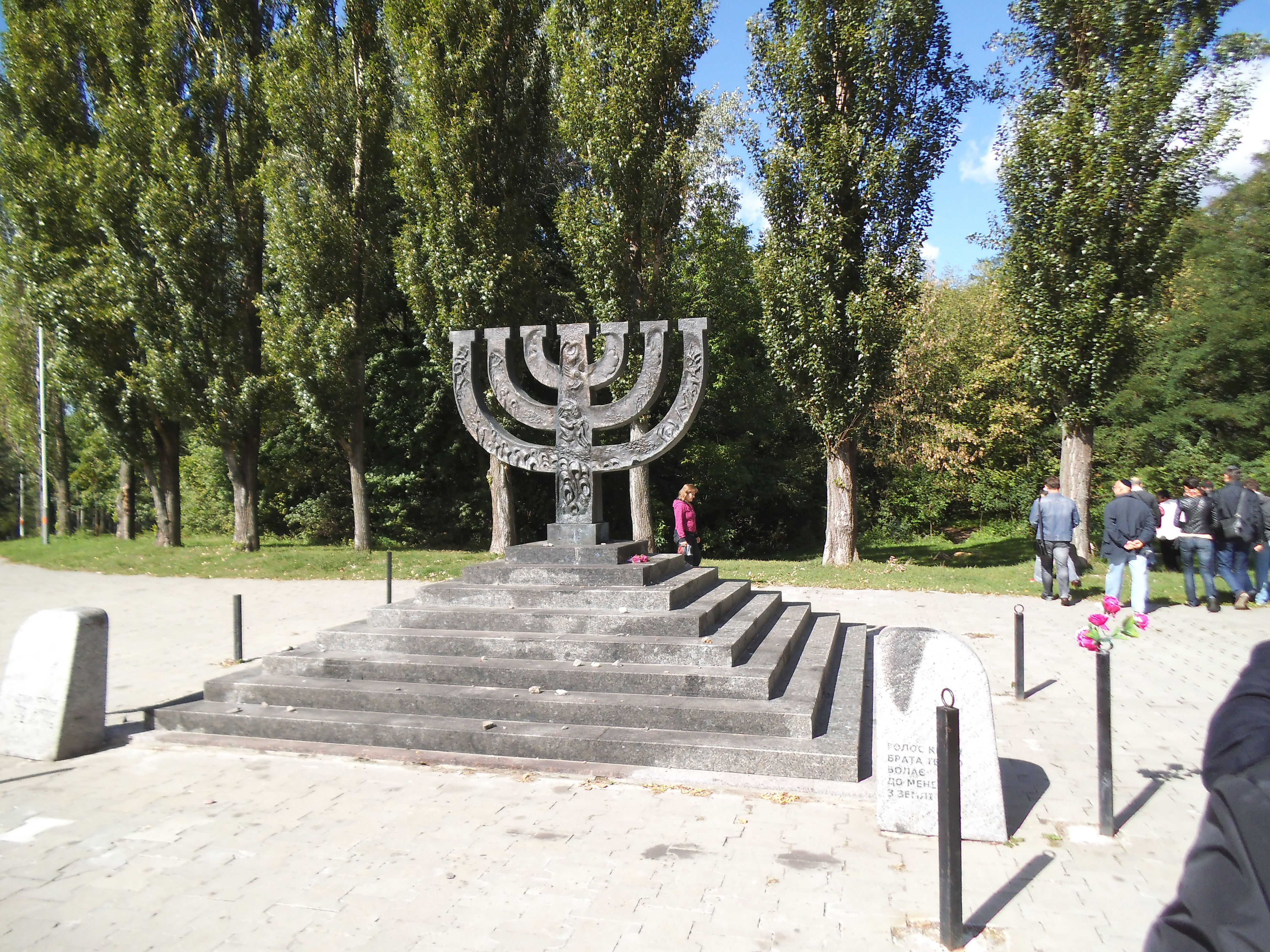 The menorah at Babiy Yar